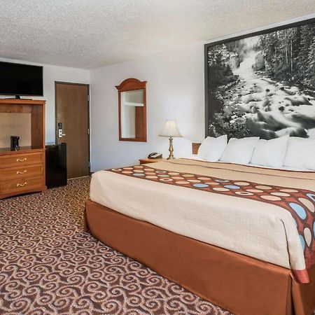 Super 8 By Wyndham Gillette Hotel Exterior foto