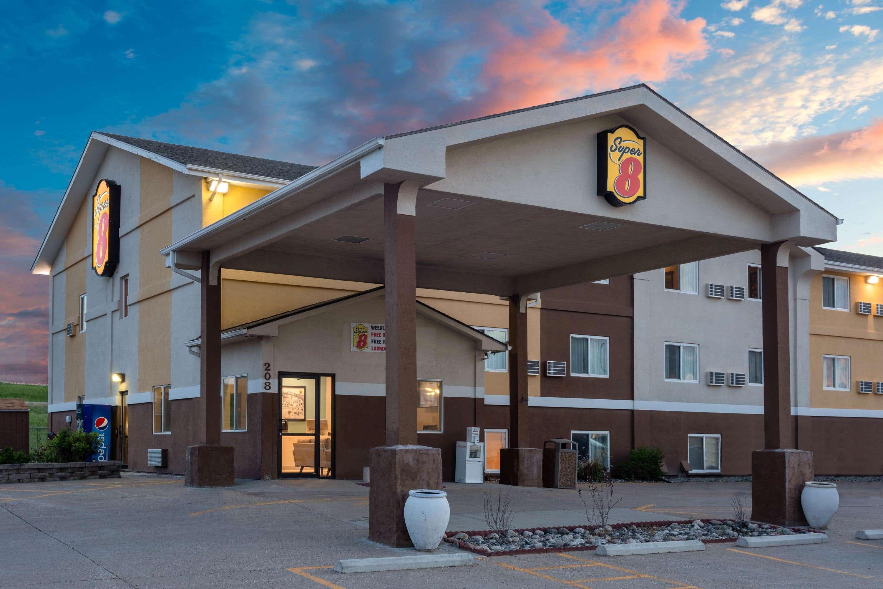 Super 8 By Wyndham Gillette Hotel Exterior foto